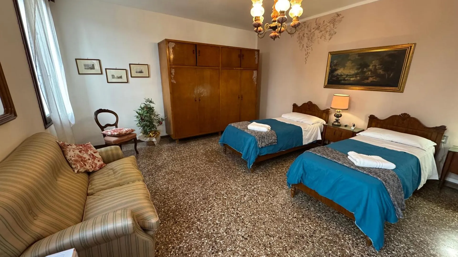 The Upper House Venice Suite Guest house