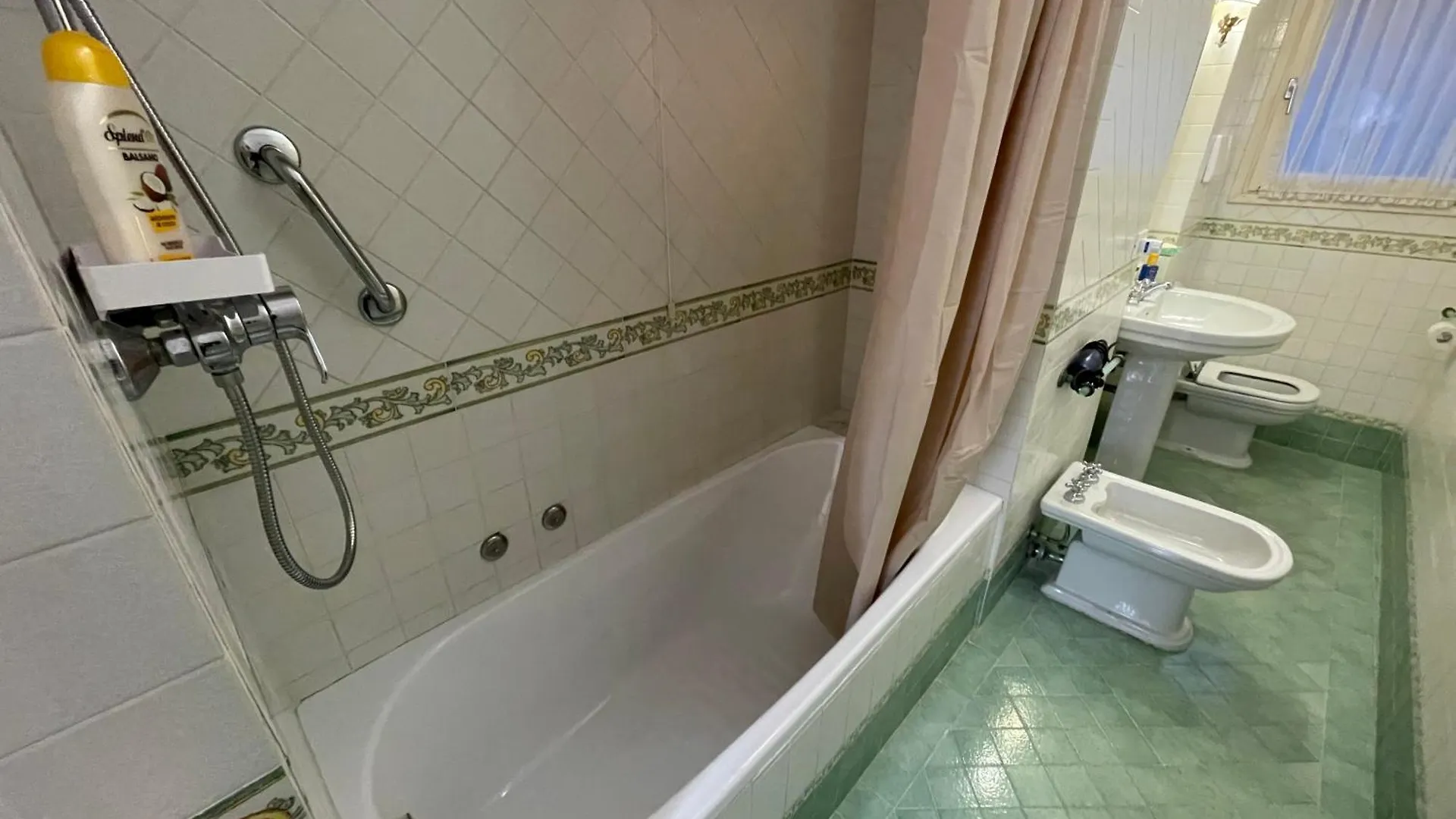 The Upper House Venice Suite Guest house